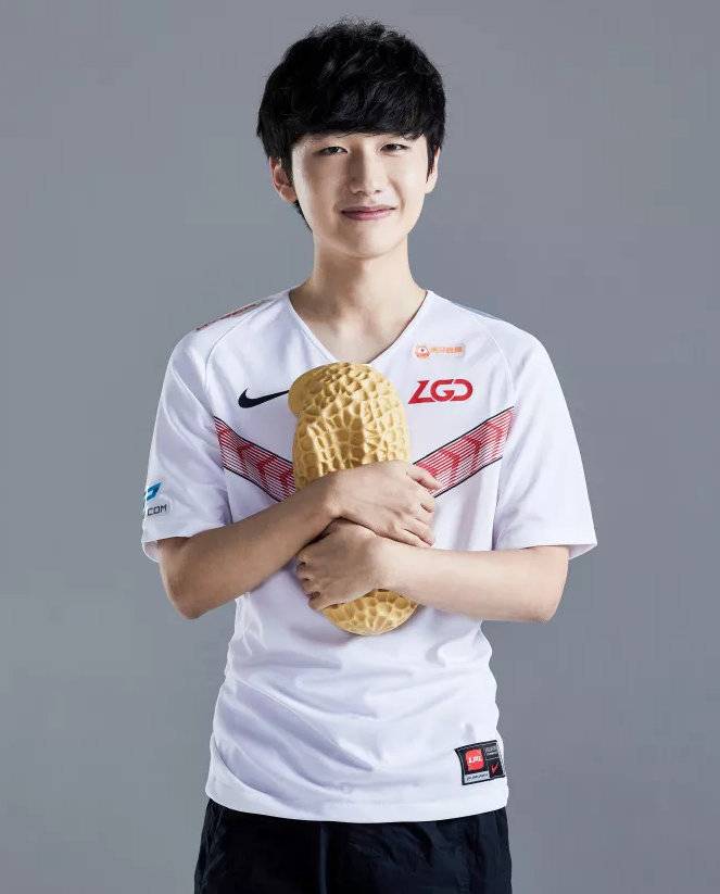 名更靠前 名更靠前