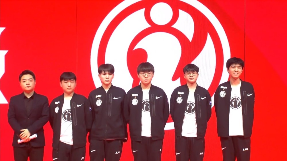 近期他在比 近期他在比